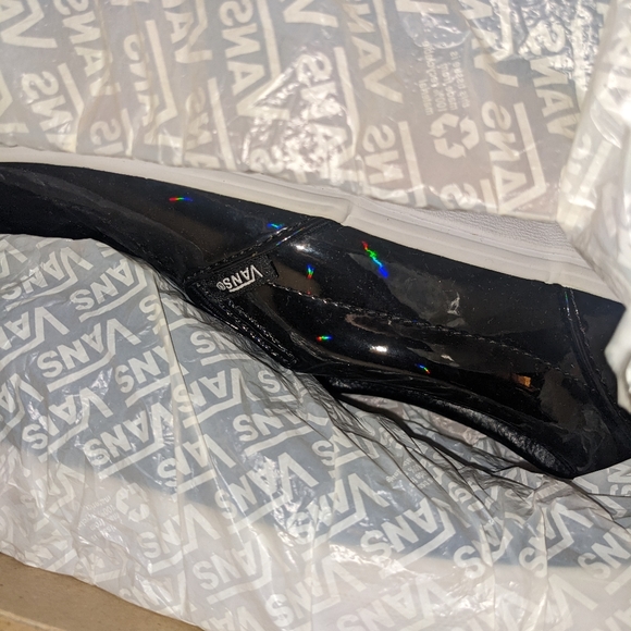 Vans - Picture 2 of 2